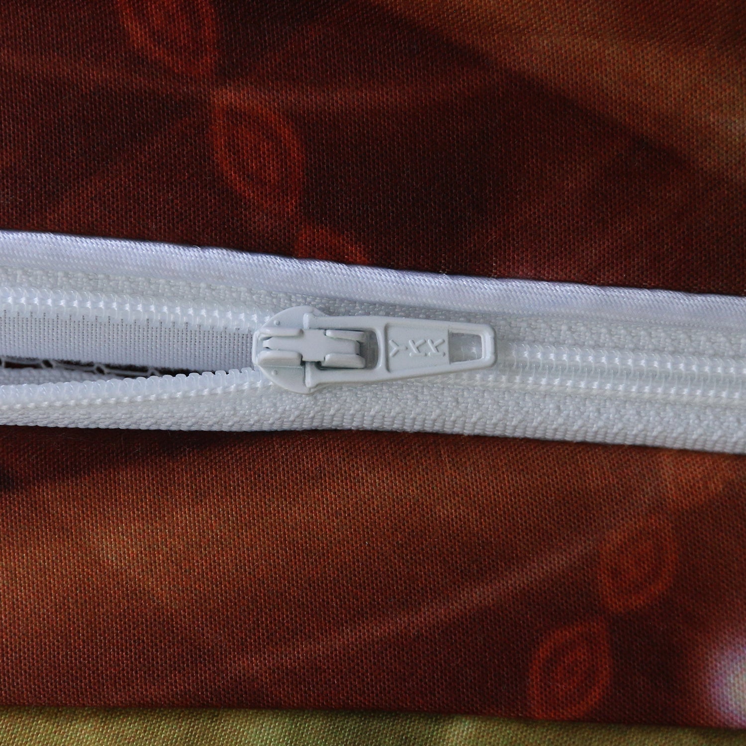 Equilibrium Pillow Case zipper